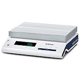 ME3002電子天平，3200g，0.01g